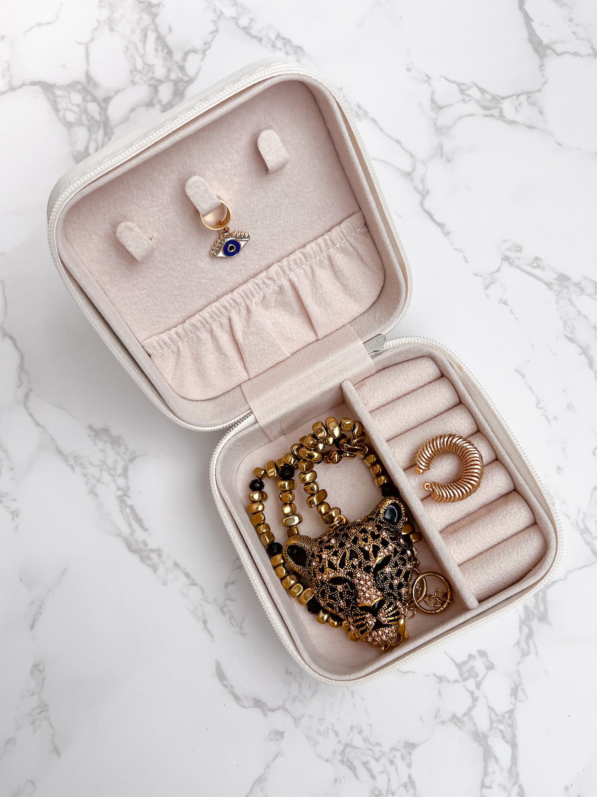 The Queen's Treasure Box