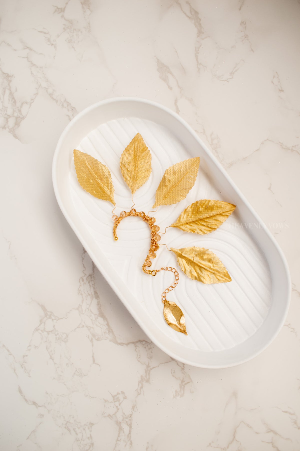 Chenoa Gold Leaves Earcuff
