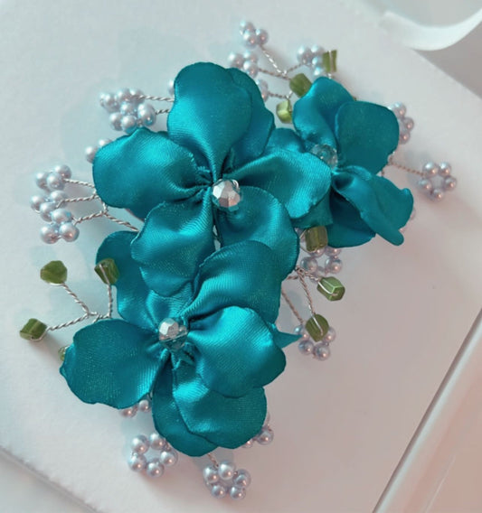 Flor Headpiece, handmade by Heavenly